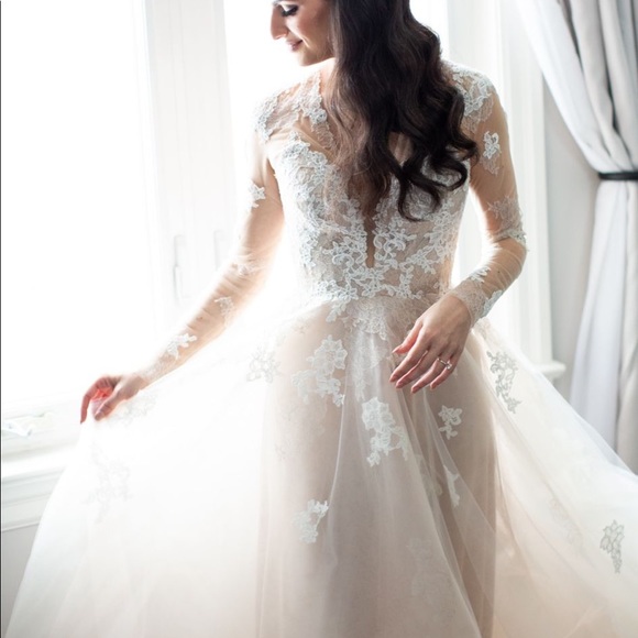 Monique Lhuillier - Rachelle Gown - Picture 6 of 8